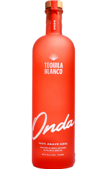 Onda Tequila Blanco 750ml. The bottle is sleek and transparent, showcasing the clear, pure tequila inside, with labels emphasizing its 100% blue Weber agave origin from Jalisco, Mexico.